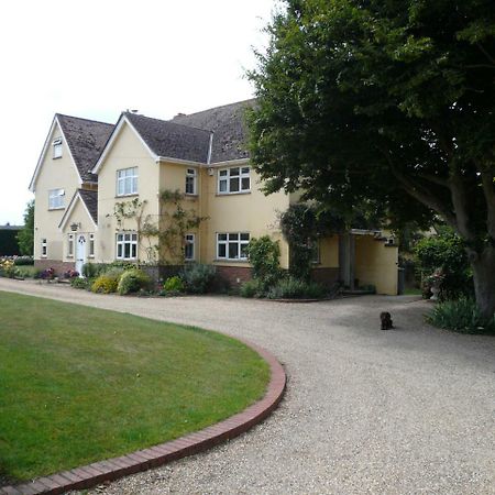 The Newnham White House Bed & Breakfast Baldock Exterior photo